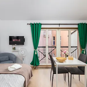 Private Retreat Close To Stations In 3 Prague