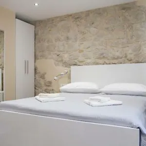 https://elegant-residence-rooms.splithotels.org